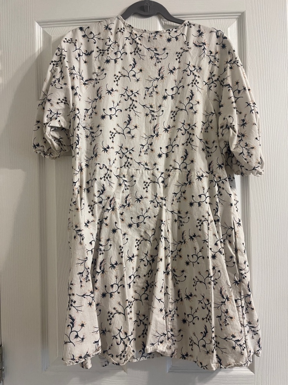 Universal Thread Cream V-Neck Floral Tunic Dress - Picture 4 of 4